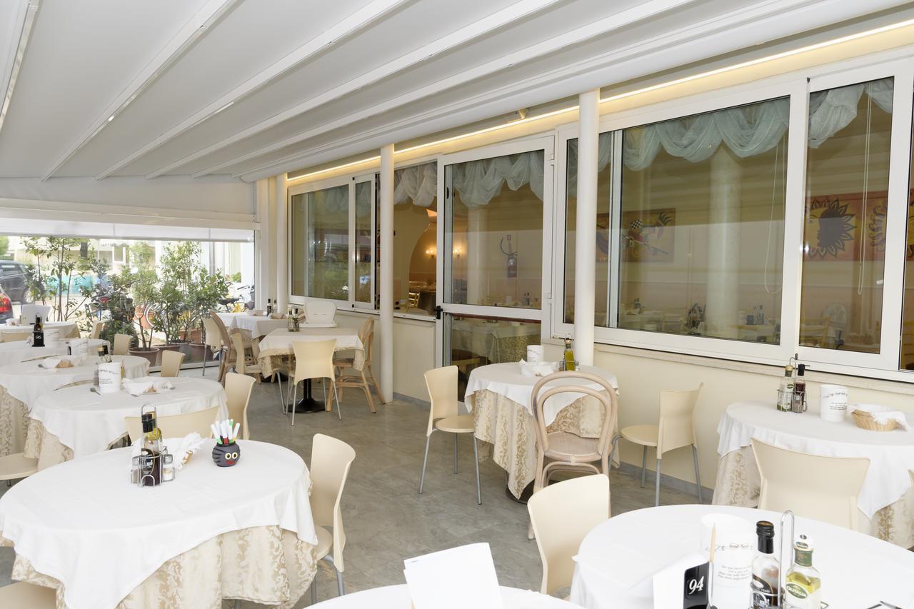 Mondial Hotell Cervia Exteriör bild
